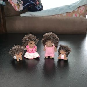 calico critters hedgehog family